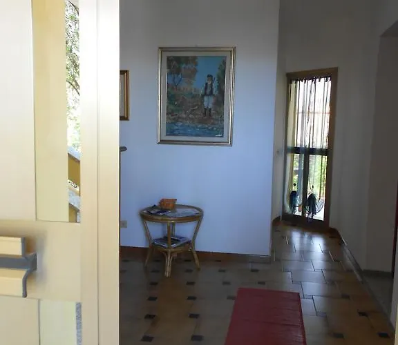 Andalas Bed & Breakfast 3*